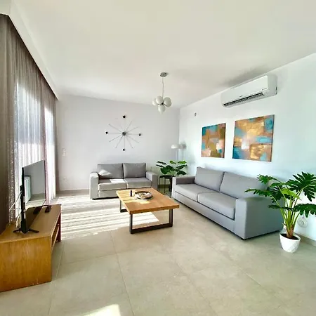 아파트호텔 Vit's Sea 시비리