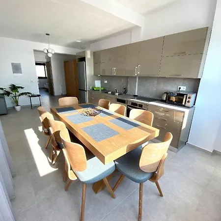 아파트호텔 Vit's Sea 시비리