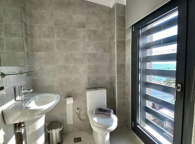 Vit's Sea Apart-hotel Siviri